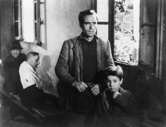 Bicycle Thieves (1948) 03