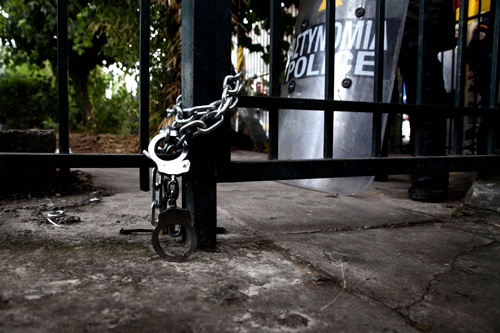 Ξ•Ξ΅Ξ¤, Ξ΅Ξ±Ξ΄ΞΉΞΏΞΌΞ­Ξ³Ξ±ΟΞΏ, ΞµΞΊΞΊΞ­Ξ½Ο‰ΟƒΞ·, ΞΞ‘Ξ¤, ΞΊΞ±Ο„Ξ¬Ξ»Ξ·ΟΞ·, ERT, National Television, evacuation, Police, occupy ERT