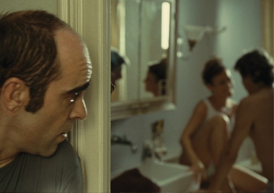 Sleep Tight (2011) 08